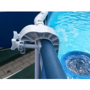 Závesný skimmer k bazénom